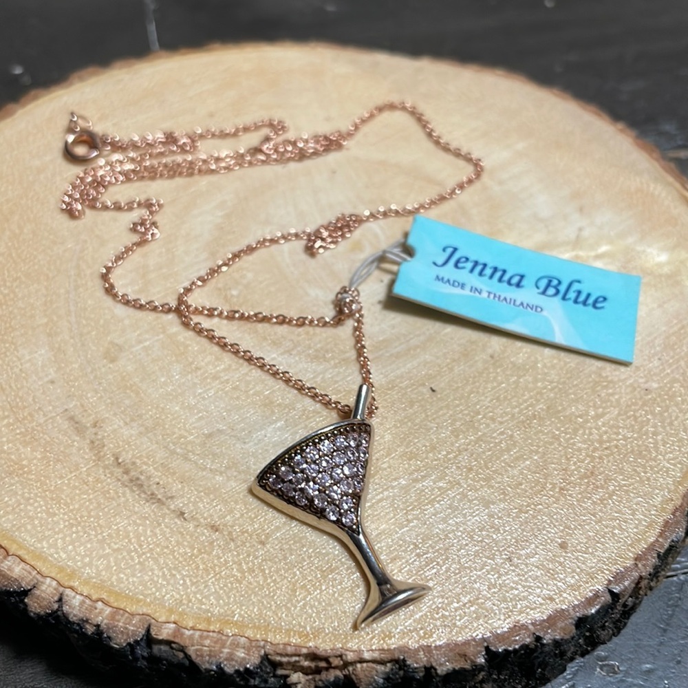 JENNA BLUE Martini Necklace